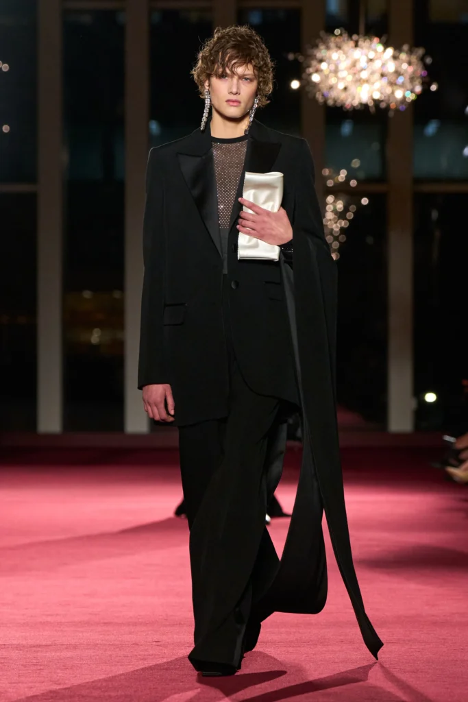 マイケル・コースコレクション(Michael Kors Collection)2026年秋冬が捧げる、ニューヨーク・シティへのオマージュ 36 00062 michael kors collection fall 2026 ready to wear