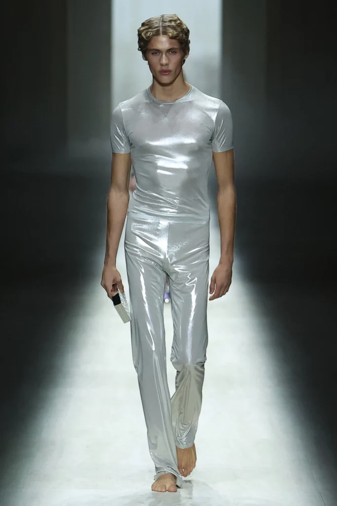 グッチ(Gucci)2026年秋冬コレクション:デムナが描く新たな神話 45 00076 gucci fall 2026 ready to wear