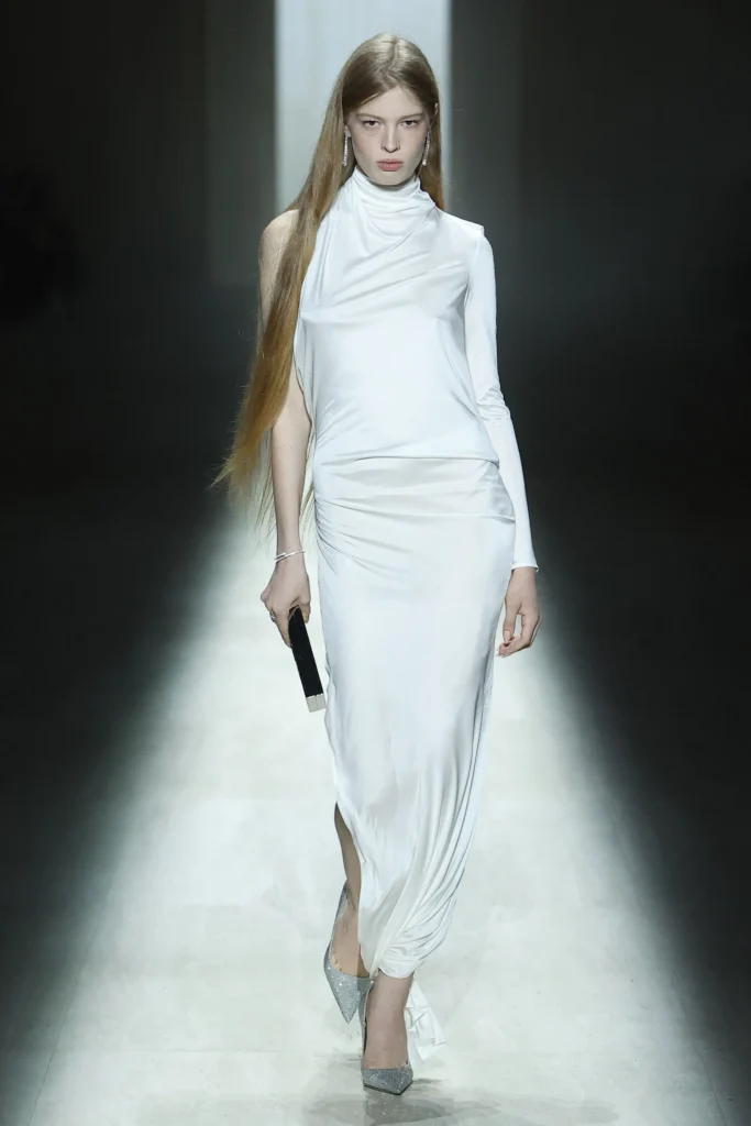 グッチ(Gucci)2026年秋冬コレクション:デムナが描く新たな神話 44 00082 gucci fall 2026 ready to wear