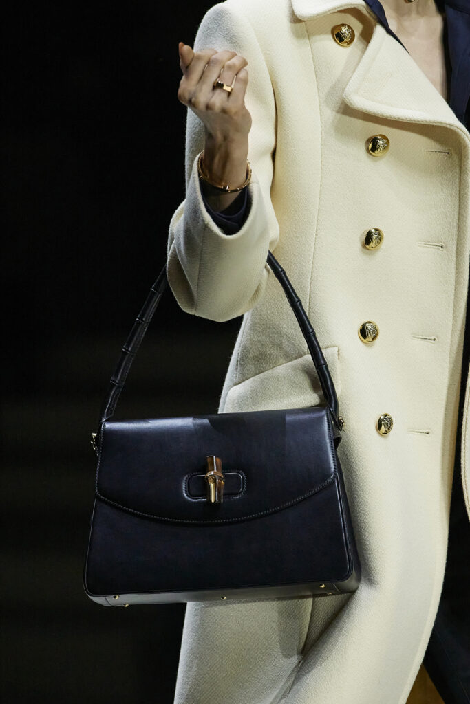 グッチ(Gucci)2026年秋冬コレクション:デムナが描く新たな神話 49 F2A0001