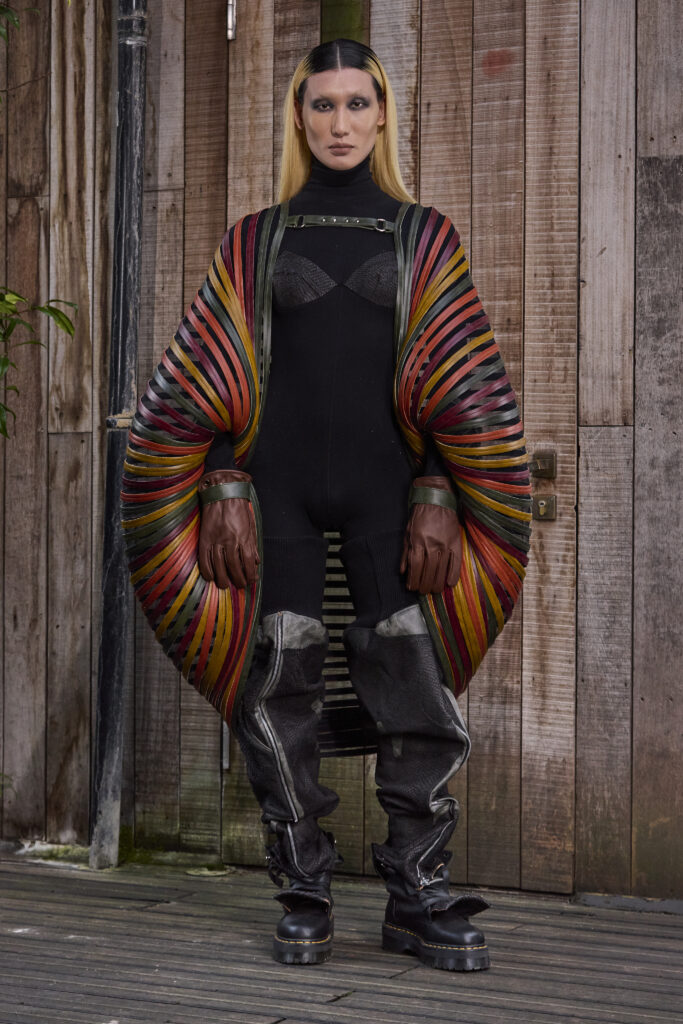 レオ プロスマン(Leo Prothmann)、2026年秋冬コレクション「CABAÑA」を発表 19 LeoProthman AW26 Look18