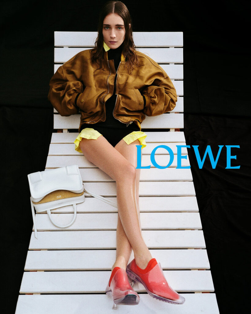 ロエベ(LOEWE)、ジャック・マッコローとラザロ・ヘルナンデスによる初の2026春夏キャンペーンを公開 7 unnamed 4