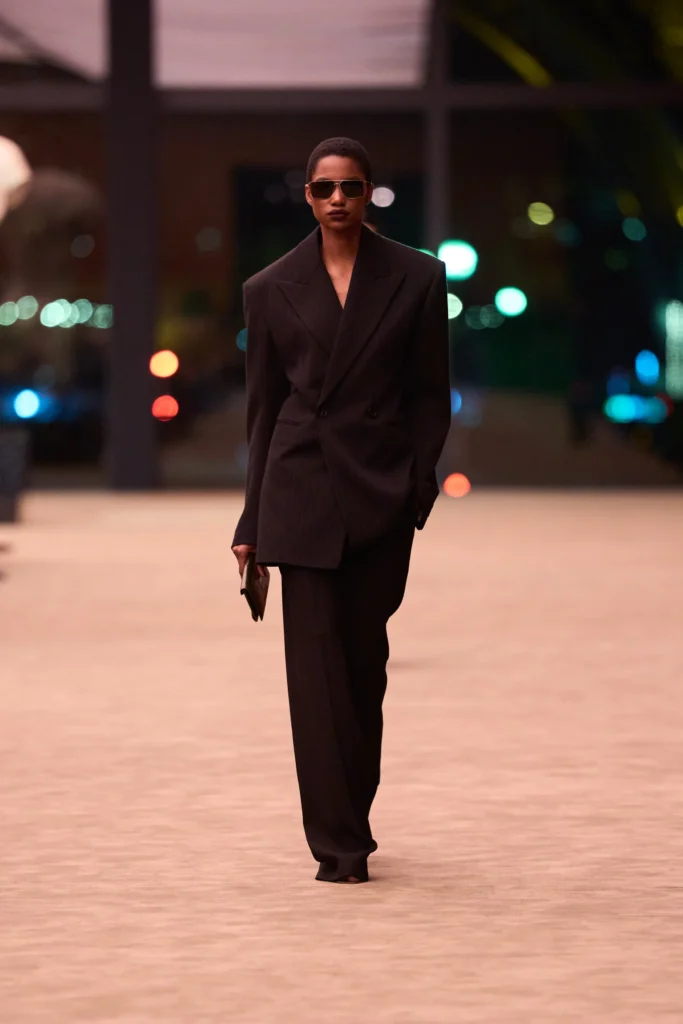 サンローラン(Saint Laurent)2026年秋冬:ヴァカレロが織りなす、夜の官能 19 00007 saint laurent fall 2026 ready to wear