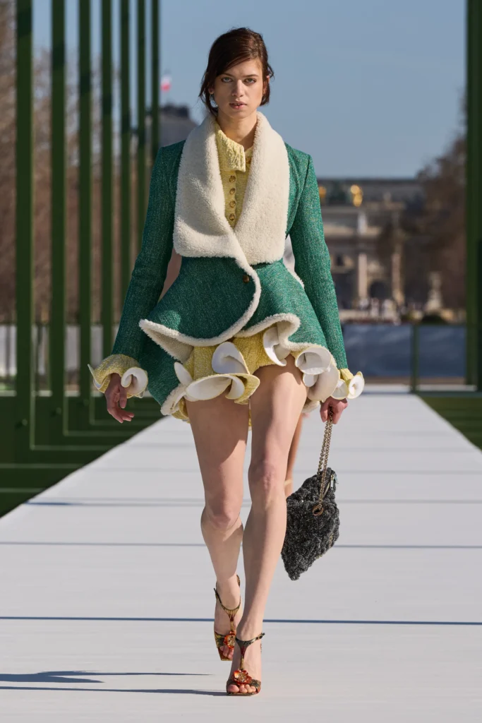 ディオール(Dior)2026年秋冬:チュイルリー庭園に咲く、アンダーソンによる新たなワードローブ 18 00026 christian dior fall 2026 ready to wear