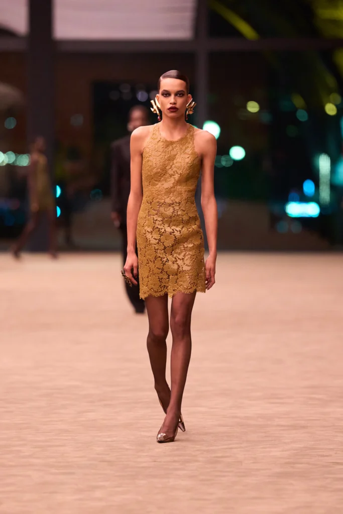 サンローラン(Saint Laurent)2026年秋冬:ヴァカレロが織りなす、夜の官能 29 00042 saint laurent fall 2026 ready to wear