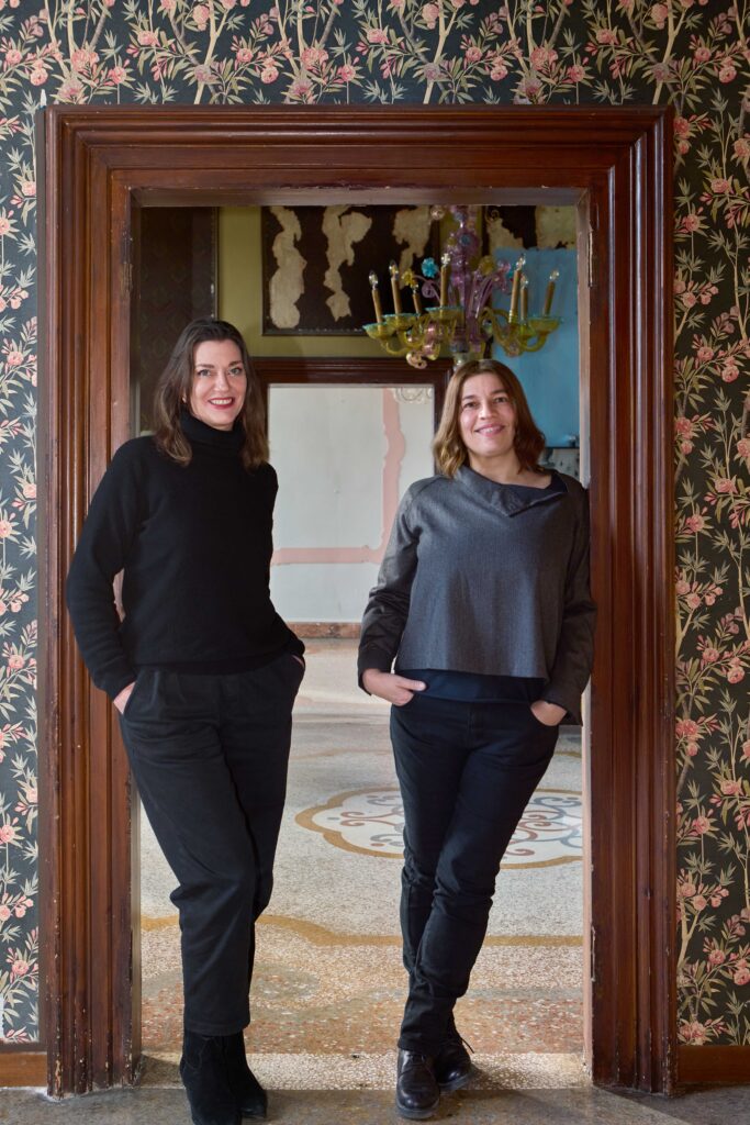 ゼニア(Zegna)、ヴェネチア・ビエンナーレ2026イタリア館のメイン・スポンサーシップを発表 5 Cecilia Canziani Chiara Camoni