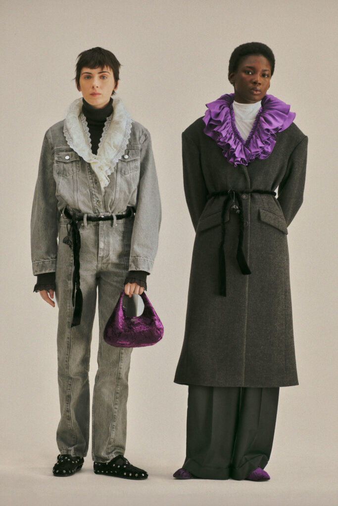 ガニー(Ganni)2026年秋冬:強さと脆さが共存する、北欧の美学 13 GANNI FW26 LOOKBOOK CHAUMONT ZAERPOUR 2X3 LOOK 27 28