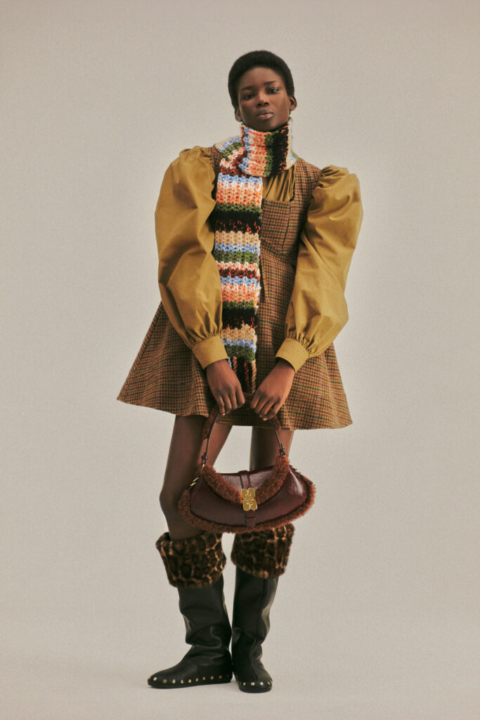 ガニー(Ganni)2026年秋冬:強さと脆さが共存する、北欧の美学 15 GANNI FW26 LOOKBOOK CHAUMONT ZAERPOUR 2X3 LOOK 8