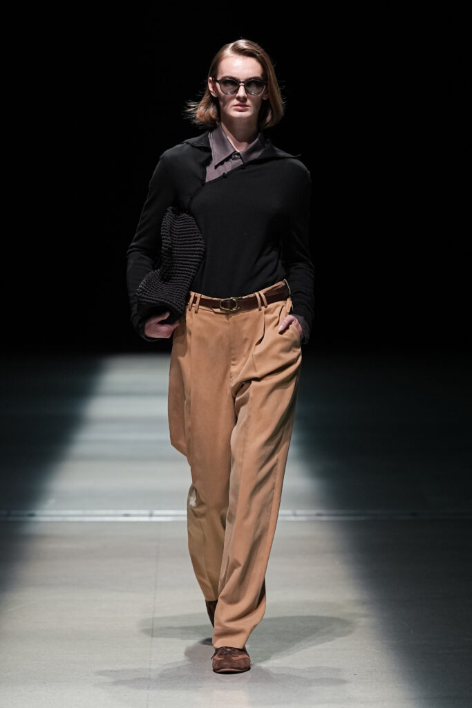 ヨーク(YOKE)2026年秋冬:パリを経て、東京で初のウィメンズラインを発表 14 YOKE 26AW LOOK 11