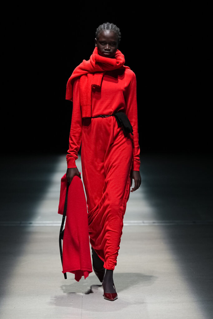 ヨーク(YOKE)2026年秋冬:パリを経て、東京で初のウィメンズラインを発表 18 YOKE 26AW LOOK 12