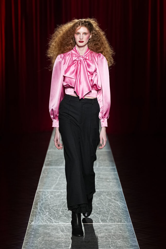 ヴィヴィアーノ(VIVIANO)2026年秋冬コレクションが提示する「アイデンティティの余白」 19 viviano 26 27aw 2×3 002