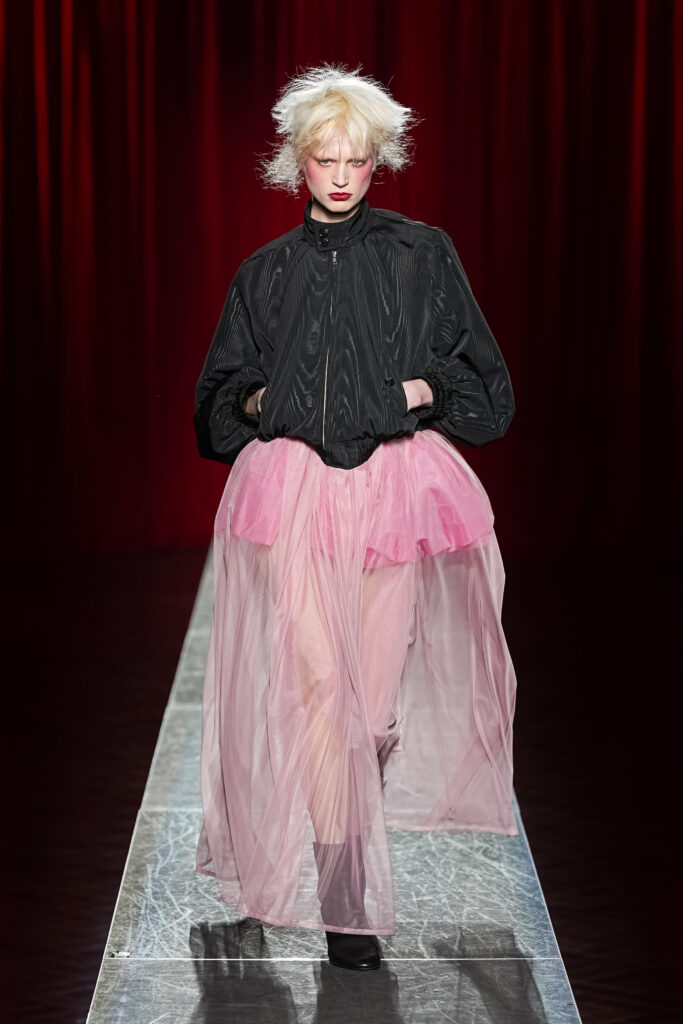 ヴィヴィアーノ(VIVIANO)2026年秋冬コレクションが提示する「アイデンティティの余白」 22 viviano 26 27aw 2×3 009