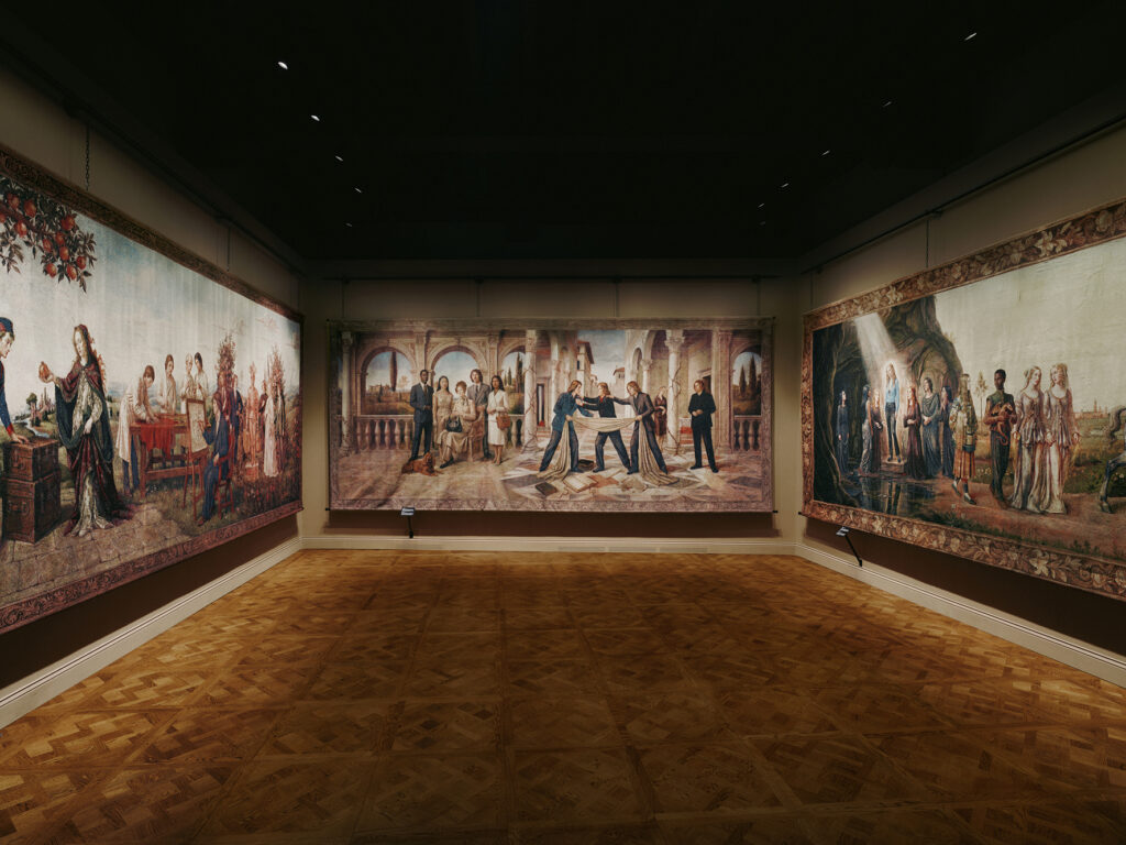 グッチ(Gucci)、フィレンツェで新常設展「Gucci Storia」を公開:ブランドの過去と未来を横断する没入型空間 6 2026 04 BA GUCCI PALAZZO GUCCI 13 900
