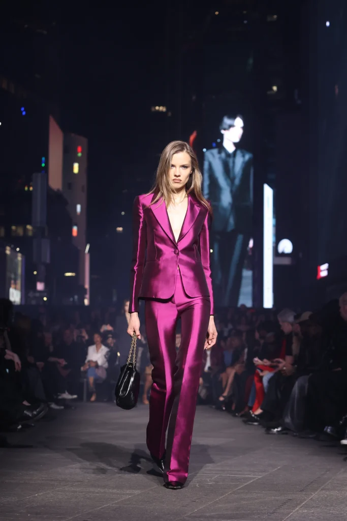 00002 gucci resort 2027
