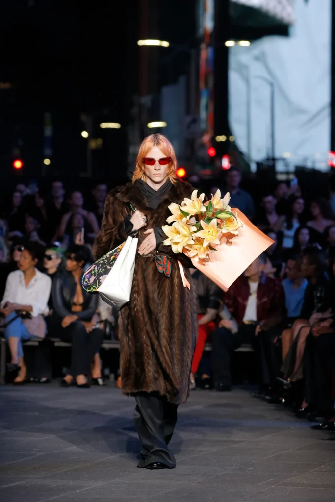 00029 gucci resort 2027