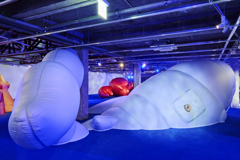 モンクレール(Moncler)、ソウルの聖水で「HAVE A PUFFY SUMMER」ポップアップを開催 6 MONCLER POP UP 047
