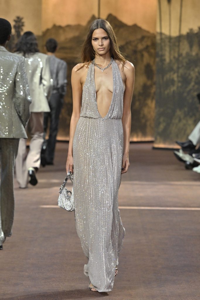 VOGUE 2732x4098 LOOK 13