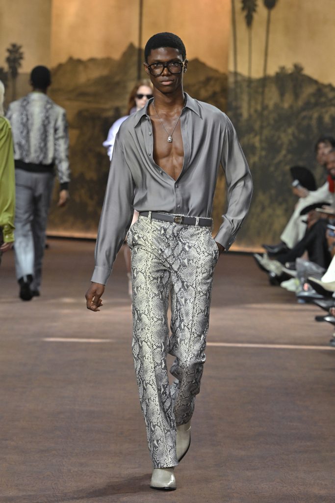 VOGUE 2732x4098 LOOK 16