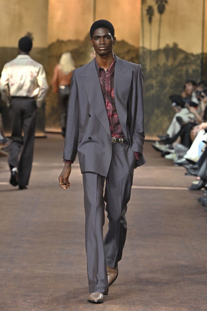 VOGUE 2732x4098 LOOK 42