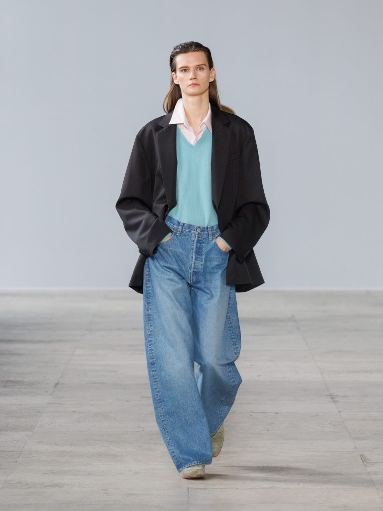 ssstein SS27 runway 3x4 look39