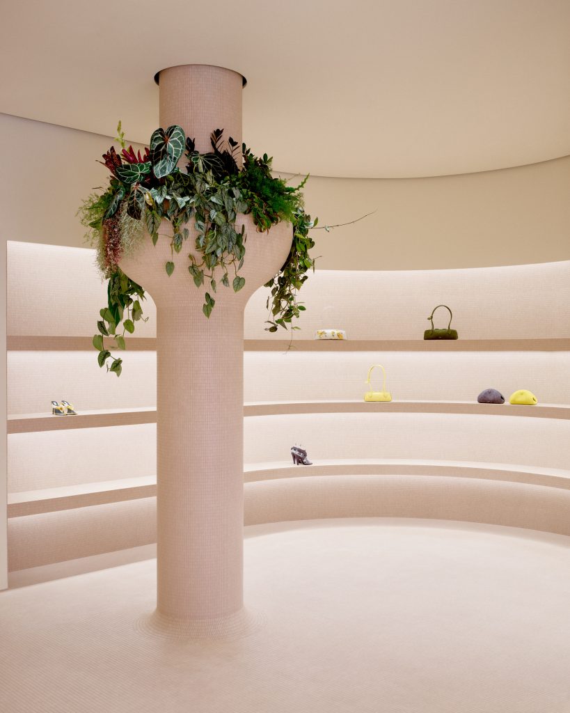 アライア(ALAÏA)、マイアミ・デザイン・ディストリクトに初のブティックをオープン 15 ALAIA MIAMI DESIGN DISTRICT 3