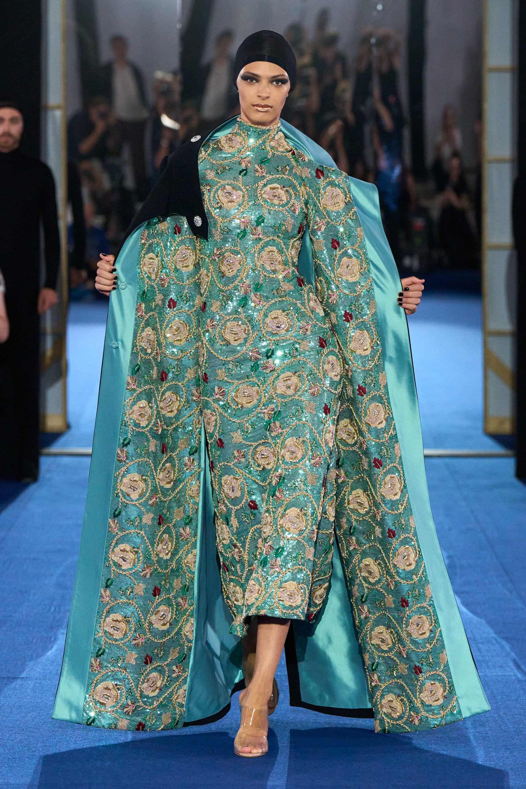 アレクシス マビーユ(Alexis Mabille)2026-27年秋冬オートクチュール「Dual」:変身する服が映す、もうひとつの自己 21 Alexis Mabille Haute Couture Fall/Winter 2026-2027 look 008