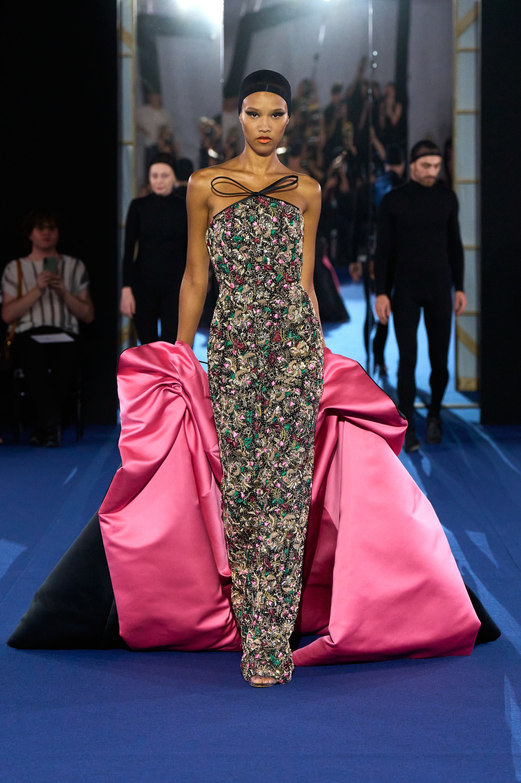 アレクシス マビーユ(Alexis Mabille)2026-27年秋冬オートクチュール「Dual」:変身する服が映す、もうひとつの自己 23 Alexis Mabille Haute Couture Fall/Winter 2026-2027 look 016