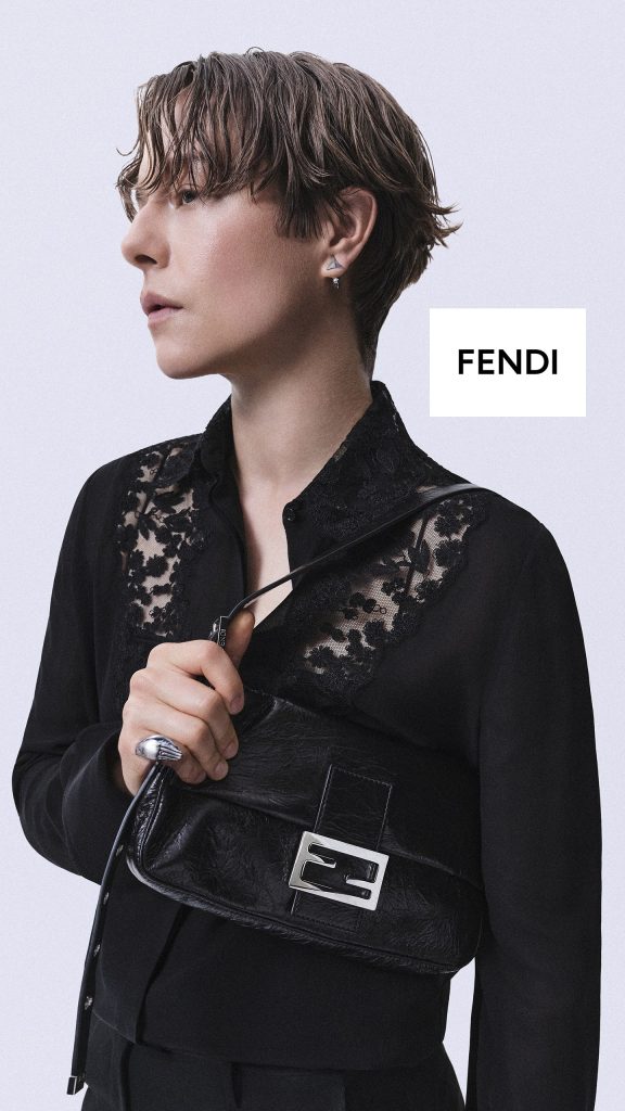 フェンディ(Fendi)、新生「バゲット」のグローバルキャンペーンを公開:MINA、アイリス・ロウら10名が出演 9 fendi baguette emma darcy
