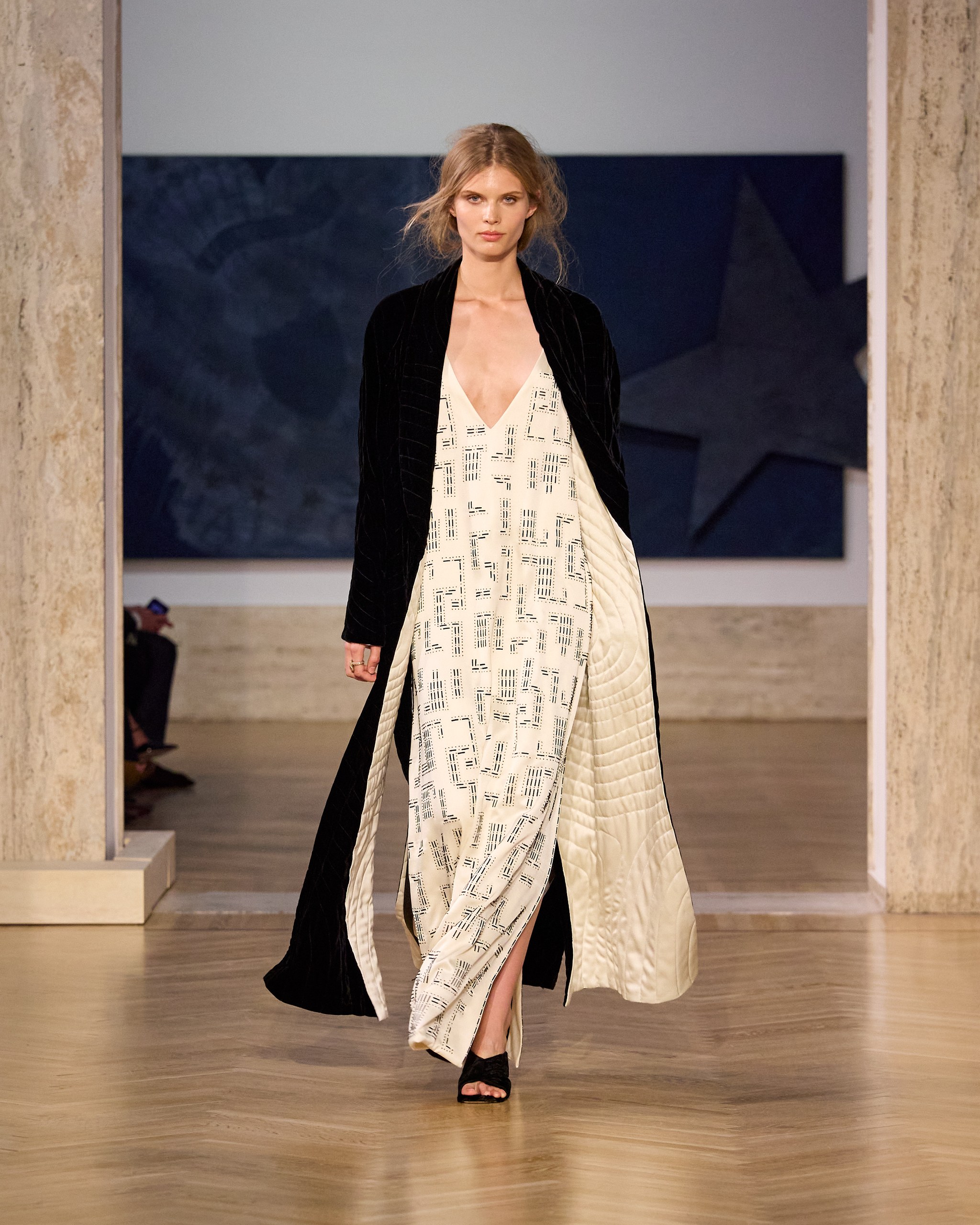 フェンディ(FENDI)、マリア・グラツィア・キウリによる初のオートクチュール・コレクションをローマで披露 20 フェンディ 2026-27年秋冬オートクチュール マリア・グラツィア・キウリ