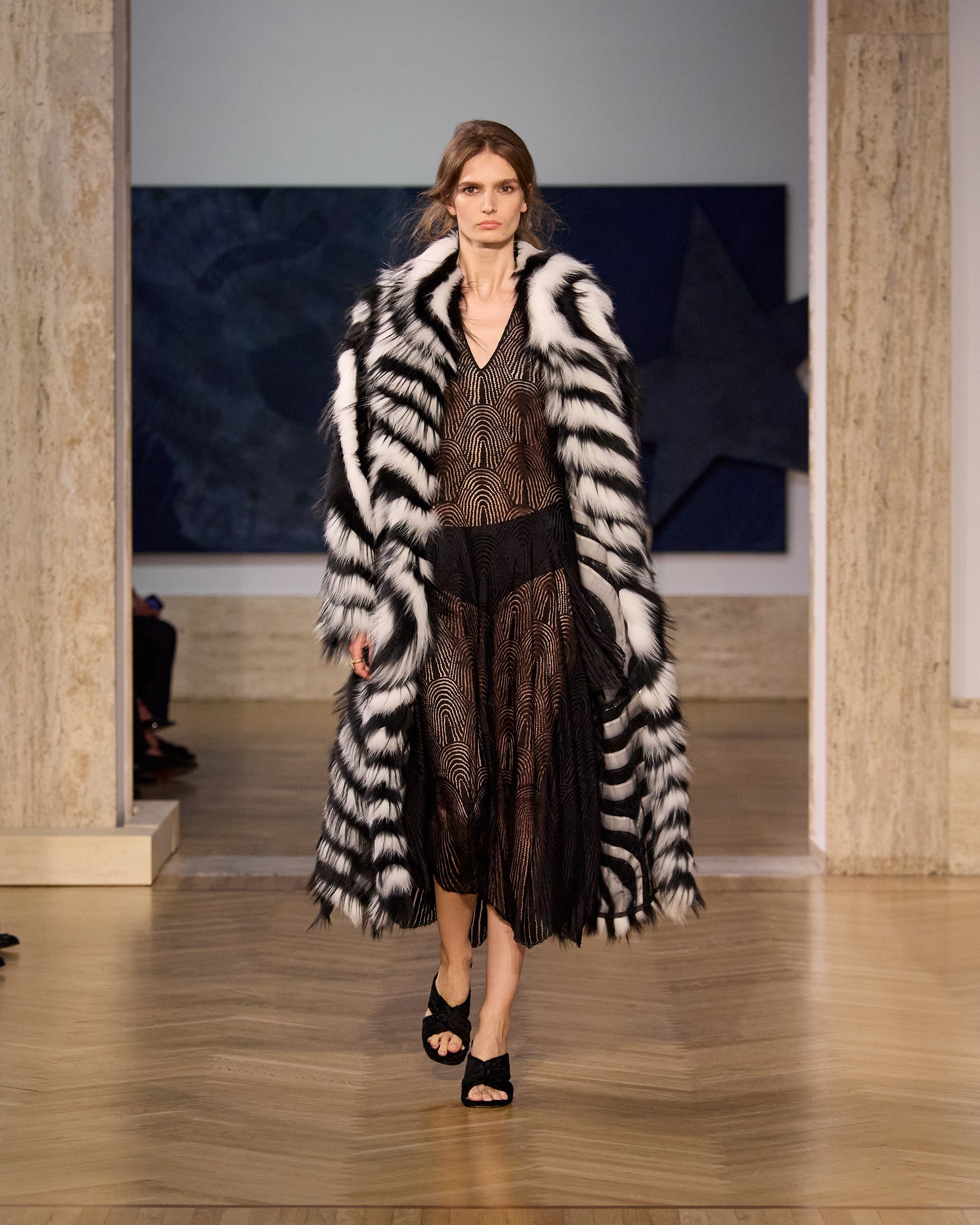フェンディ(FENDI)、マリア・グラツィア・キウリによる初のオートクチュール・コレクションをローマで披露 26 フェンディ 2026-27年秋冬オートクチュール マリア・グラツィア・キウリ