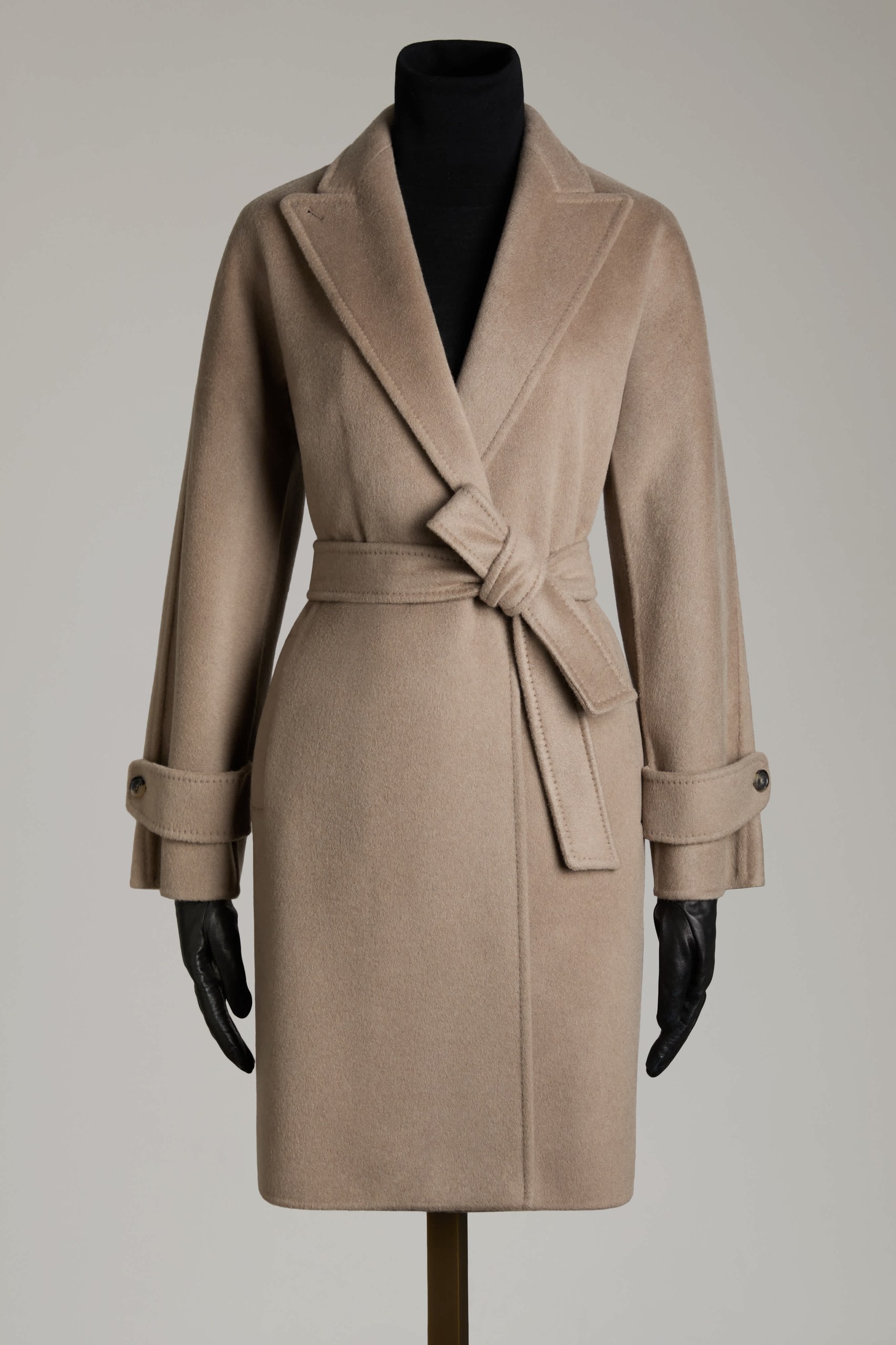 マックスマーラ(Max Mara)、創業75周年を記念しアーカイブを再解釈した限定コート3型を発売 13 マックスマーラ 創業75周年 限定復刻コート メリディアン ミレニア メトリック
