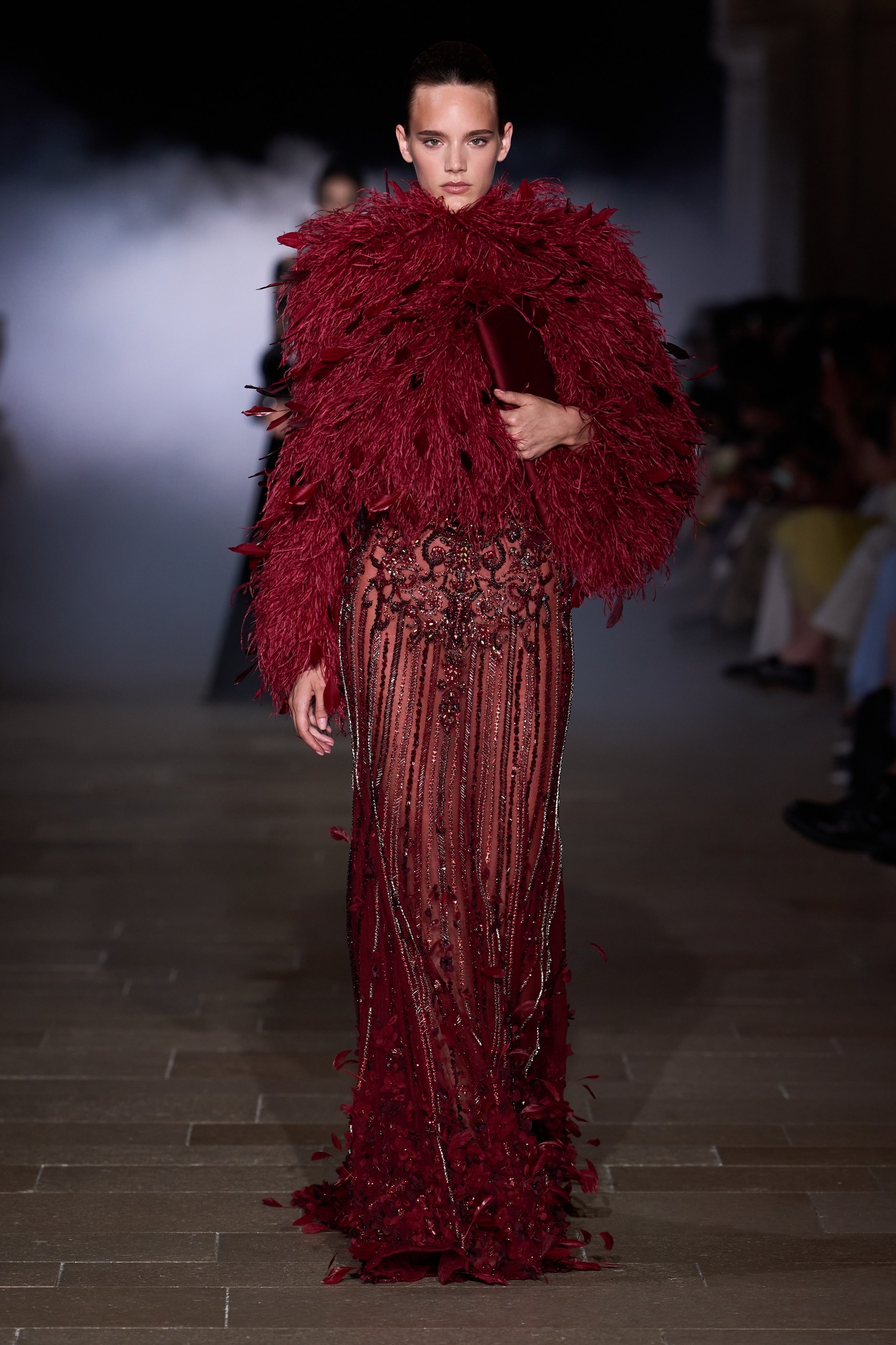 ズハイル ムラド(Zuhair Murad)2026-27年秋冬オートクチュール:妖精と魔女のあいだに立つ、統べる女性 22 ズハイル ムラド 2026-27年秋冬オートクチュール Love and Dominion