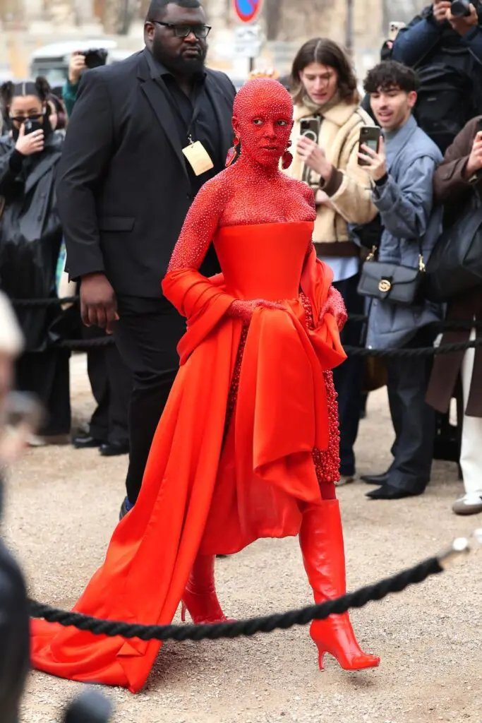 ドージャキャットとカイリージェンナー 衝撃的なルックでスキャパレリの会場沸かす 5 doja cat attends the schiaparelli haute couture spring news photo 1674485808