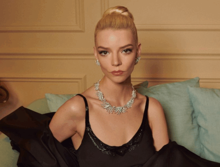 ティファニー(Tiffany & Co.)、メトロポリタン美術館で「Blue Book 2025: Sea of Wonder」の記念イベントを開催 1 Anya Taylor-Joy TIFFANY & CO.