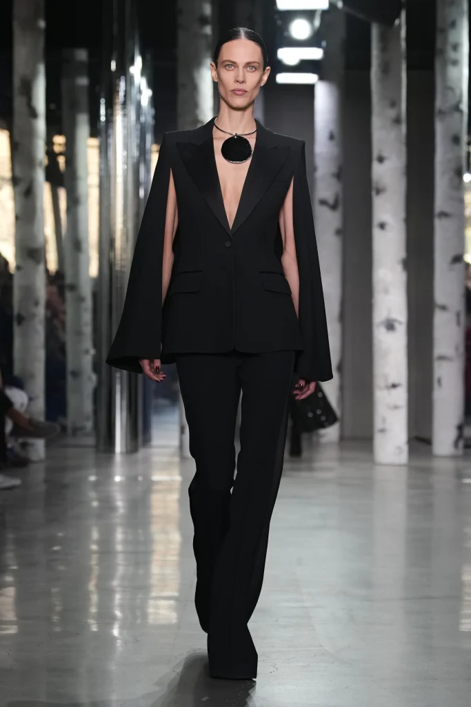 00055 michael kors fall 2023 ready to wear credit gorunway