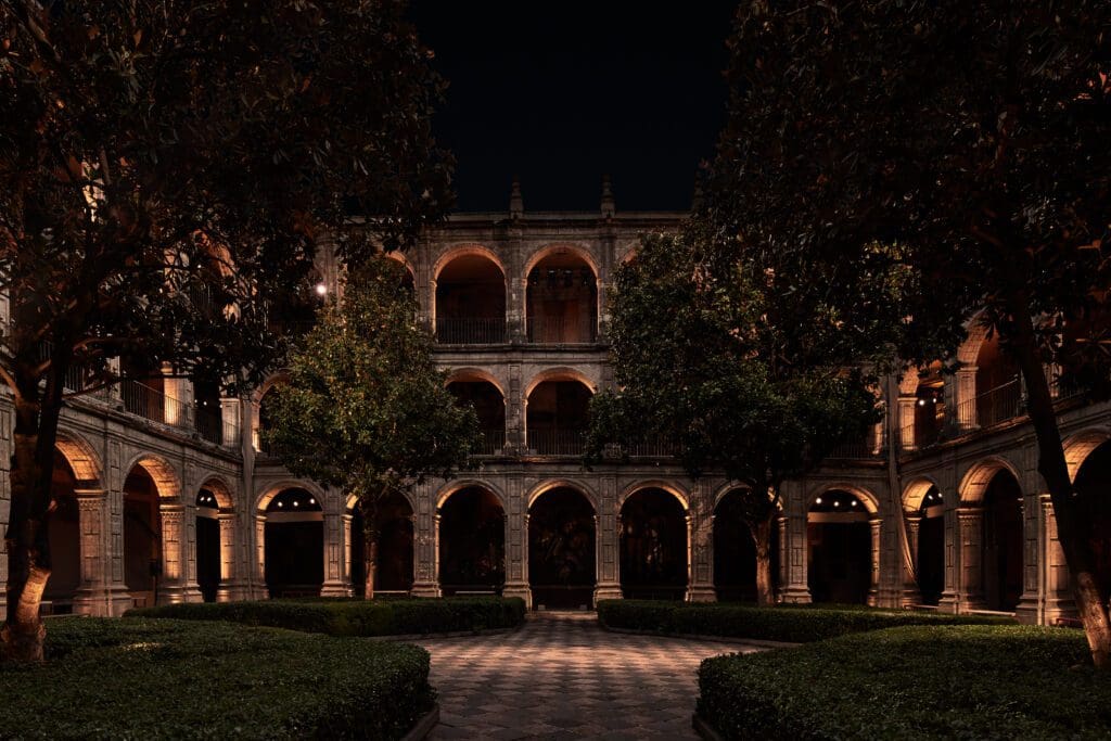 SCENOGRAPHY © ADRIEN DIRAND 1