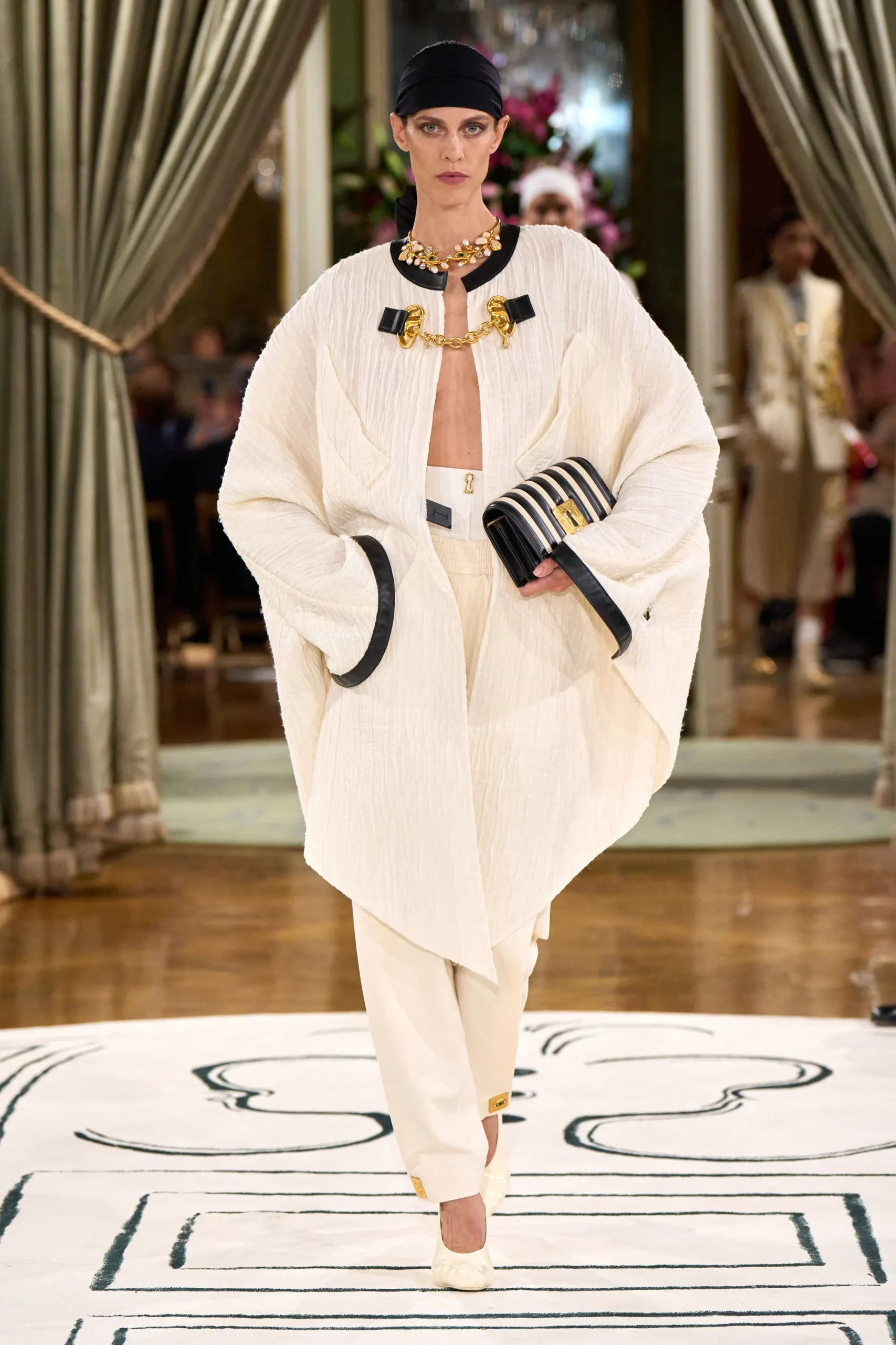 00019-schiaparelli-spring-2024-ready-to-wear