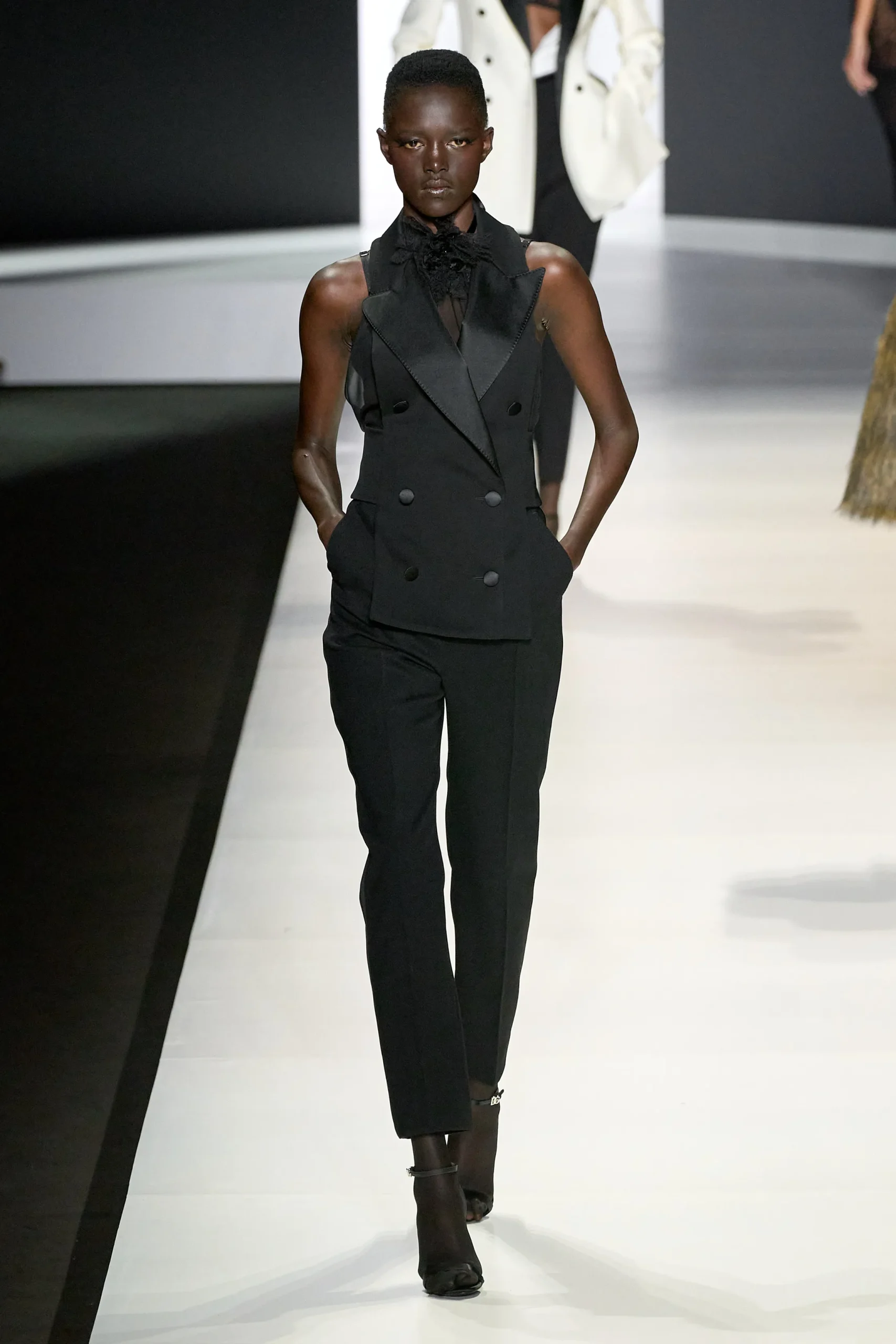 00047dolceandgabbanaspring2024readytowear