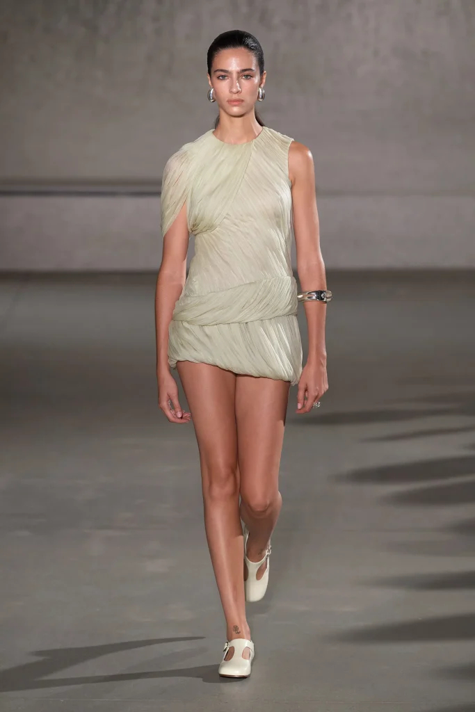 2024年春夏 ニューヨークファッションウィーク総まとめ①|コーチ、ラルフローレン、マイケルコースなど 66 00002 tory burch collection spring 2024 ready to wear