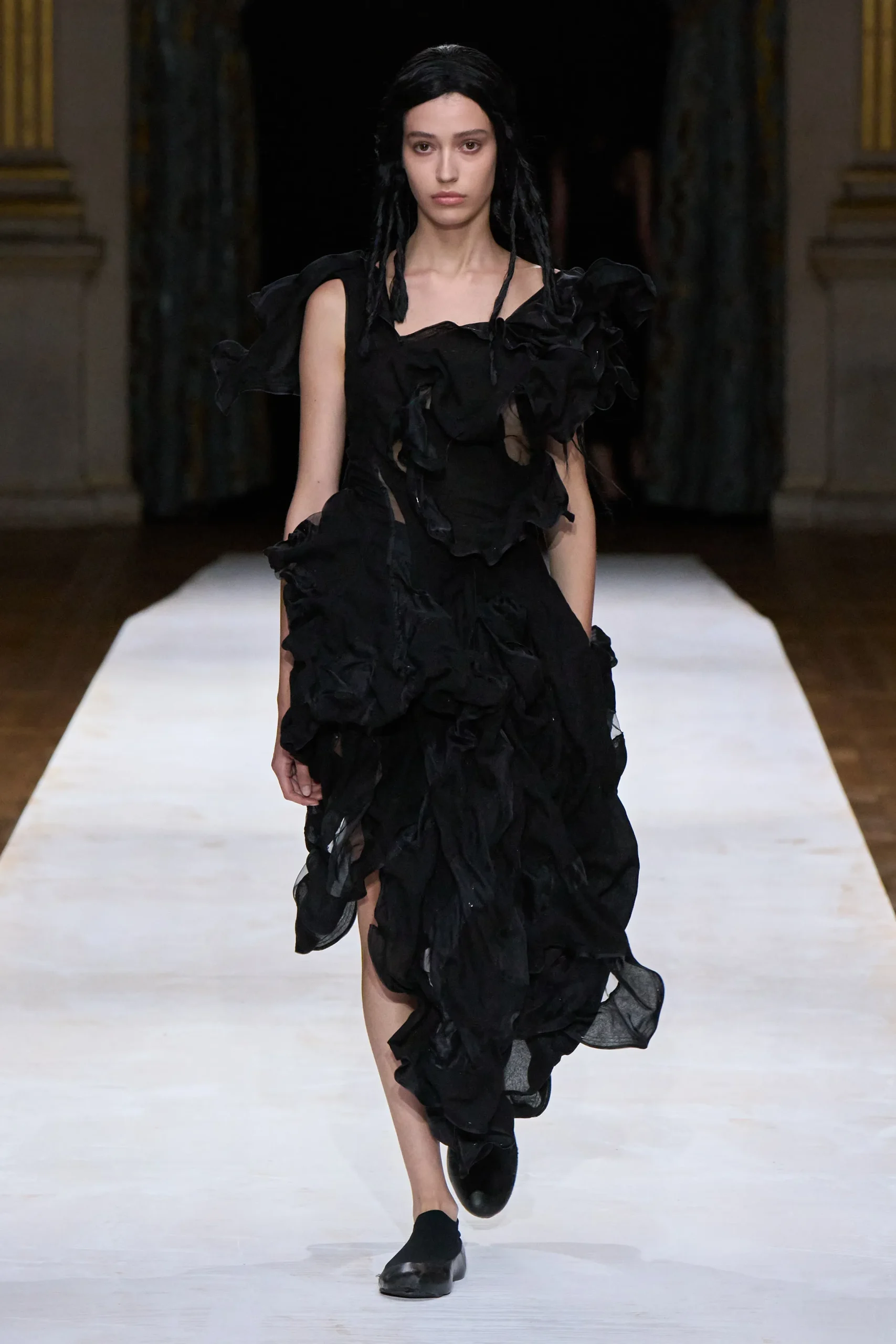 00009-yohji-yamamoto-spring-2024-ready-to-wear