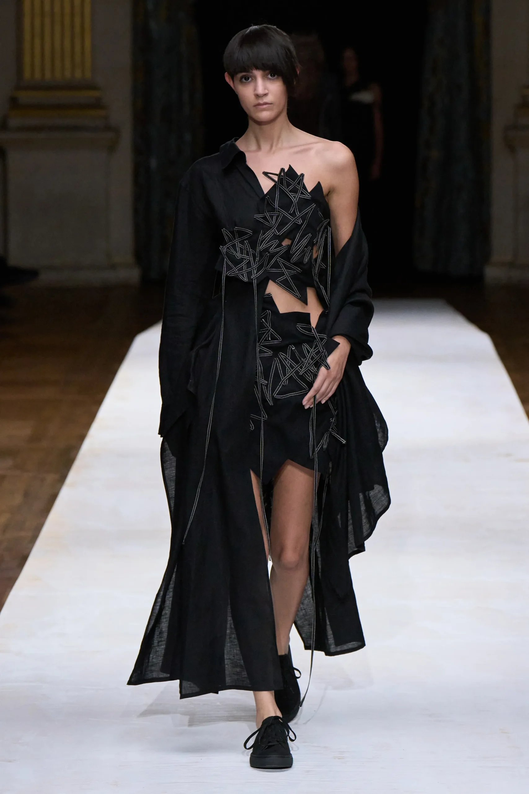 00019-yohji-yamamoto-spring-2024-ready-to-wear