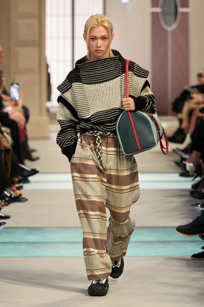 00056 louis vuitton fall 2025 ready to wear
