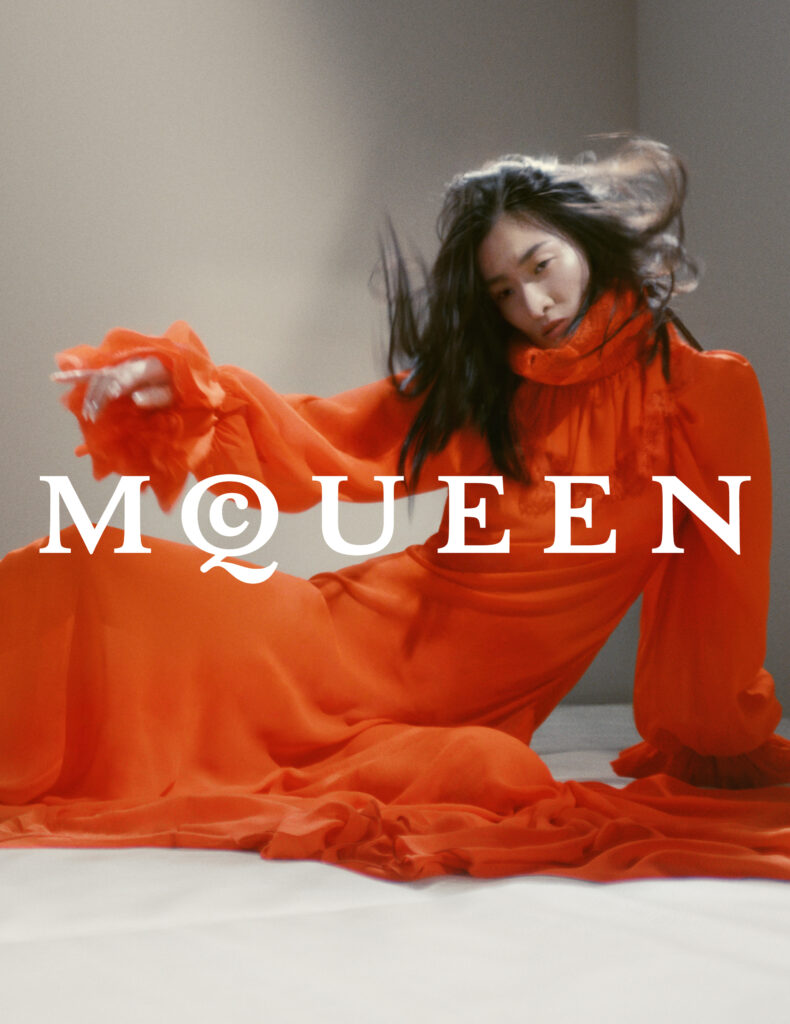 マックイーン(McQueen)が描く“反骨のエレガンス”― 2025年秋冬キャンペーン 10 sub7 1