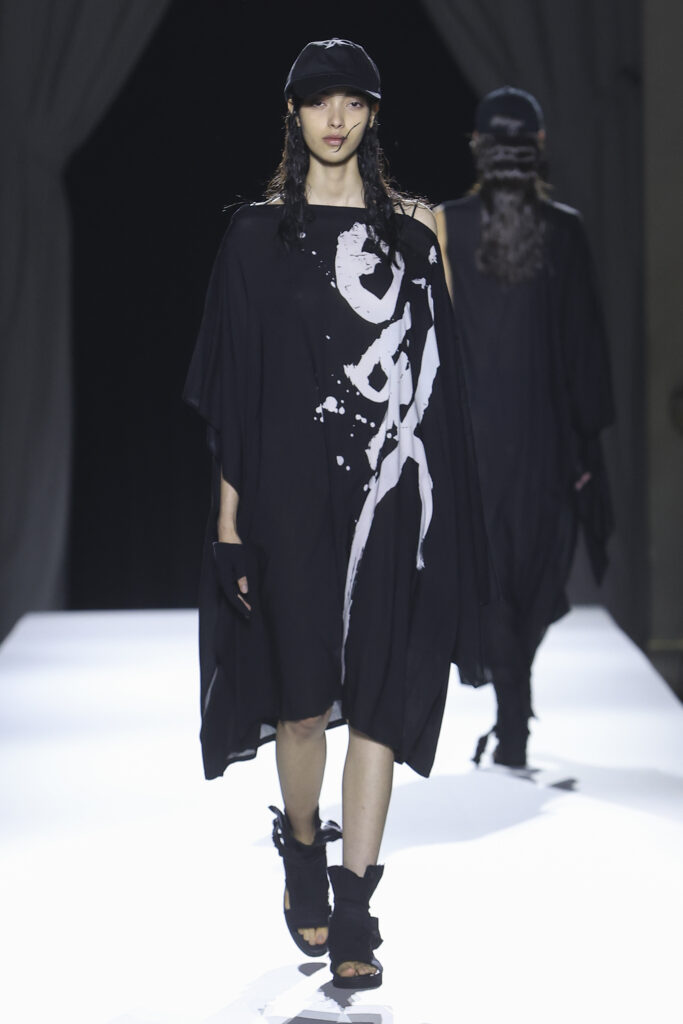 Yohji Yamamoto SS2026 Look 03