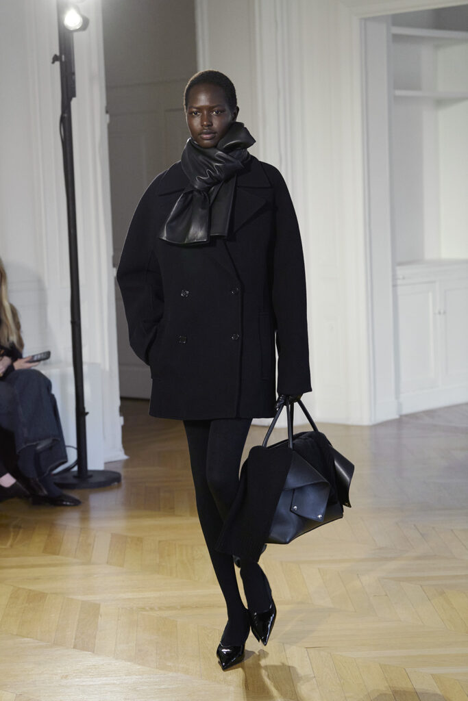 2x3 TOTEME FW26 RUNWAY LOOK1