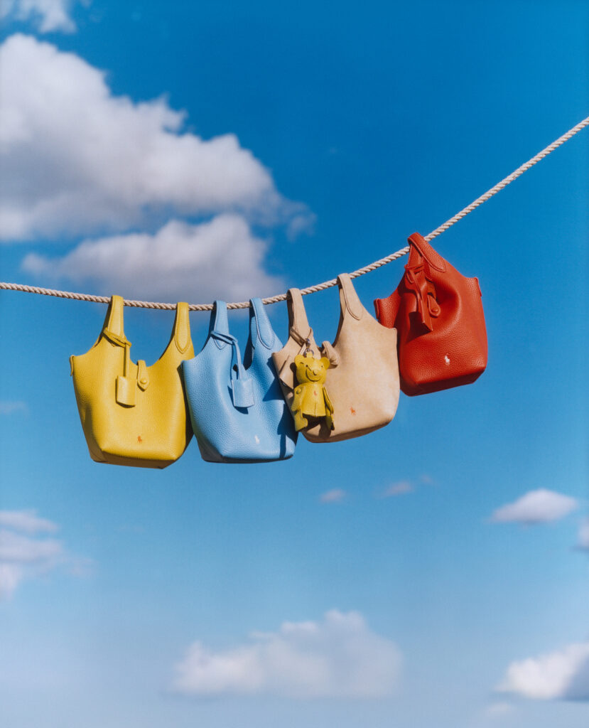 ラルフ ローレン(Ralph Lauren)、SANAを起用したSpring 2026「Polo Play」バッグのキャンペーンビジュアルを公開 8 J001806 S1 LJC RL 028 ROLL28 20 1