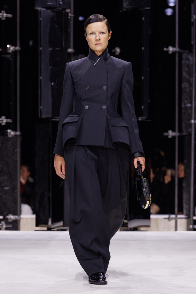 GIVENCHY FW26 WOMAN SHOW LOOK 43