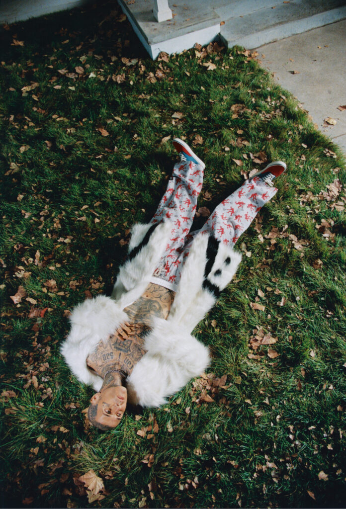 SP26 Lifestyle Authentic Travis Barker VN000EHHIZQ 03