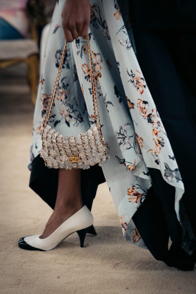 シャネル(Chanel)2026/27年 クルーズコレクション: マチュー・ブレイジーがビアリッツに描いた「海辺のフォークロア」 44 chanel chanel cruise 2026 27 20 1 LD