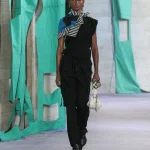 DT BURBERRY 2024 SS25 SEPTEMBER SHOW RUNWAY LOOK 09